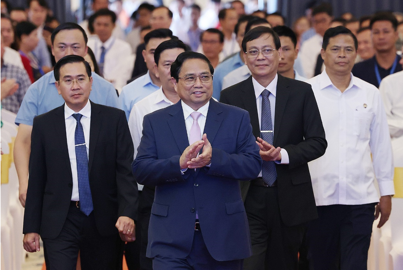 Ninh[-]Thuận:[-]Thủ[-]tướng[-]Chính[-]phủ[-]Phạm[-]Minh[-]Chính[-]dự[-]Hội[-]nghị[-]công[-]bố[-]quy[-]hoạch[-]và[-]xúc[-]tiến[-]đầu[-]tư